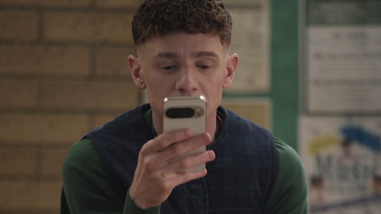 Jacob reading Janine's breakup text in Abbott Elementary Season 5 &amp;quot;Trip&amp;quot;