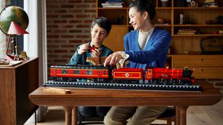 LEGO Hogwarts Express - Collector's Edition being built