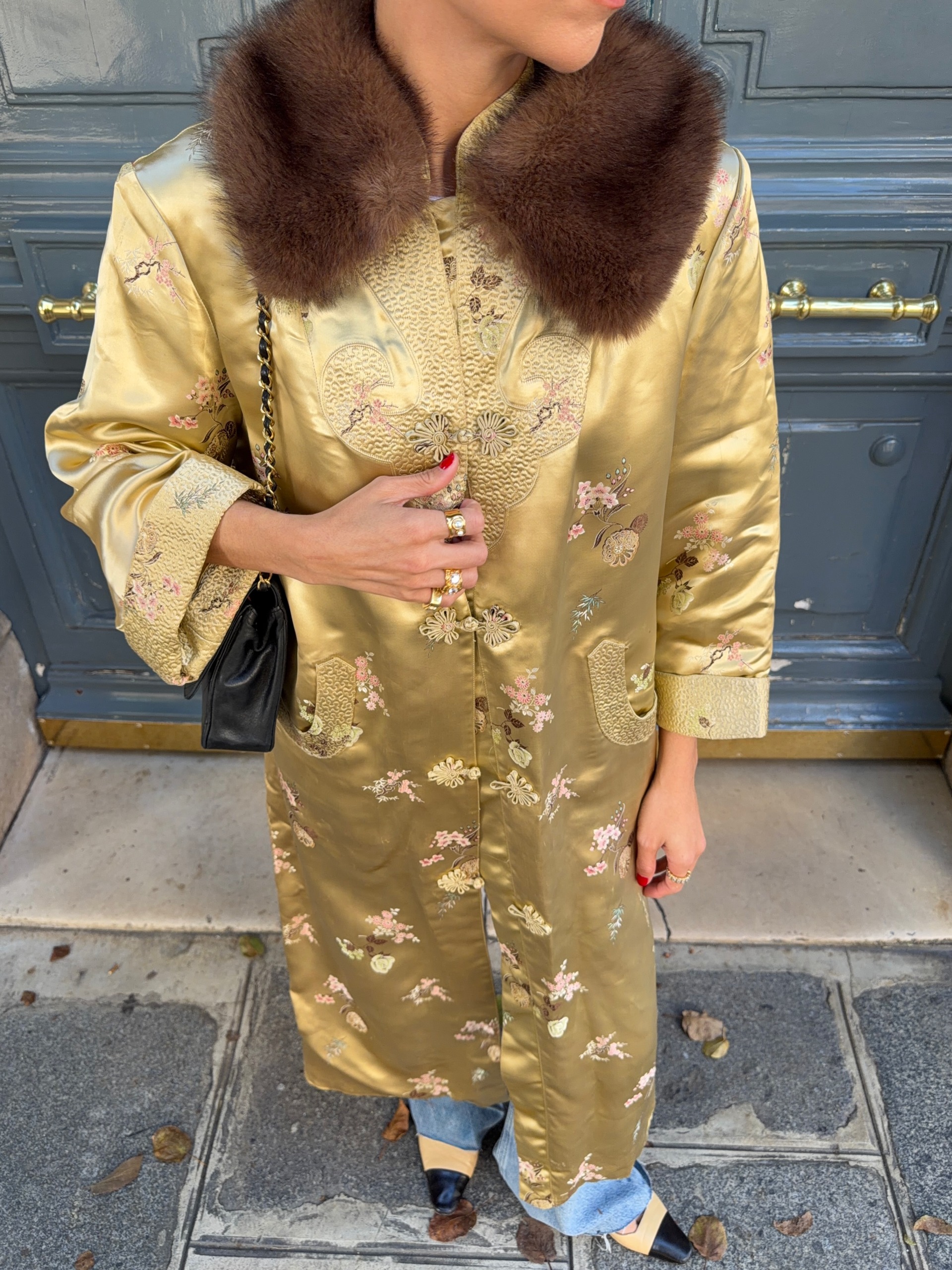 An image of @noellecrooks wearing an opera coat, one of the biggest It girl trends for winter 2026.