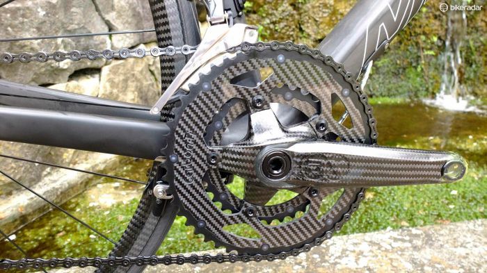 And an AX Lightness Carbon Ti crankset on the Scultura 9000 LTD
