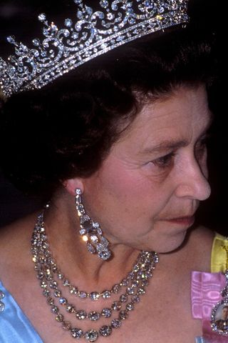 One of the 32 best royal necklaces