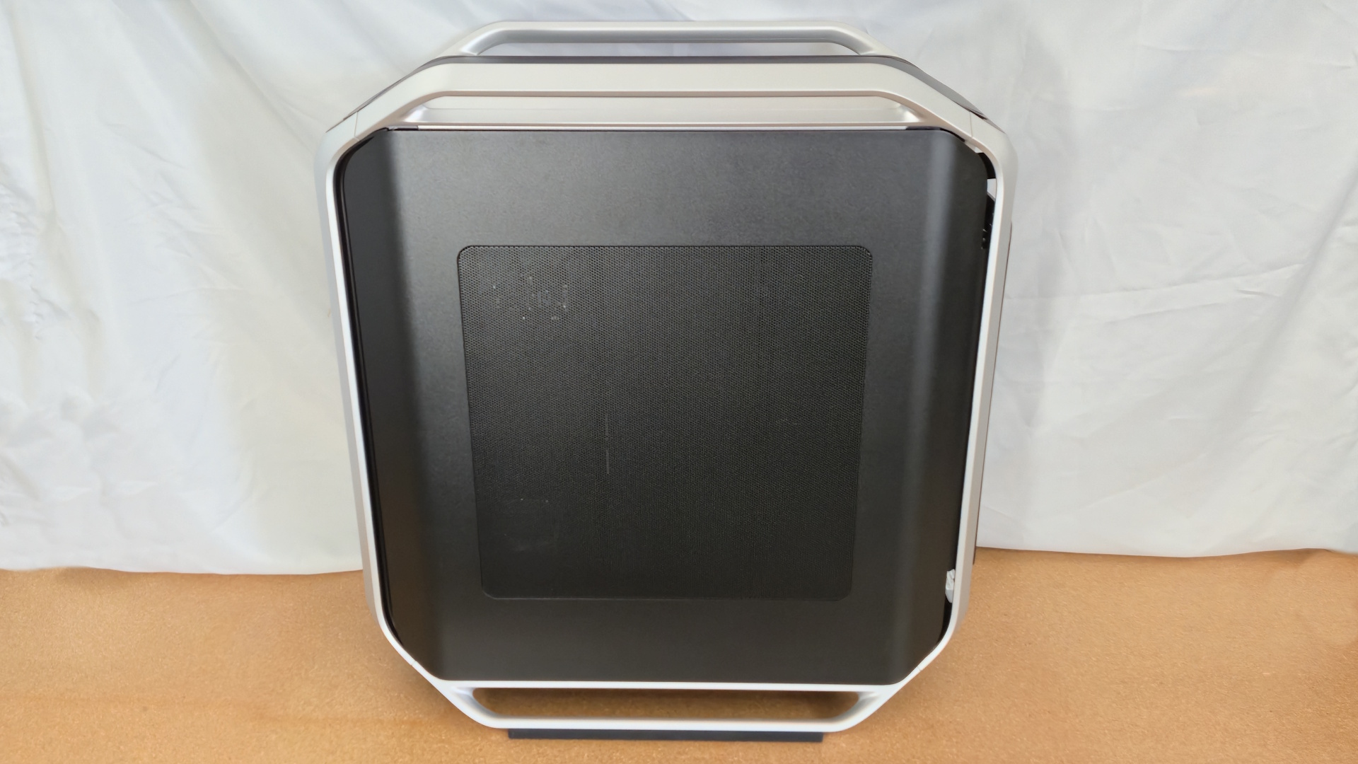 كولر ماستر كوزموس ألفا