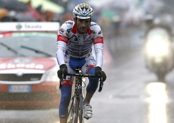 Tour of Lombardy runner-up Michele Scarponi (Androni Giocattoli) finishes alone, 12 seconds down on Gilbert.