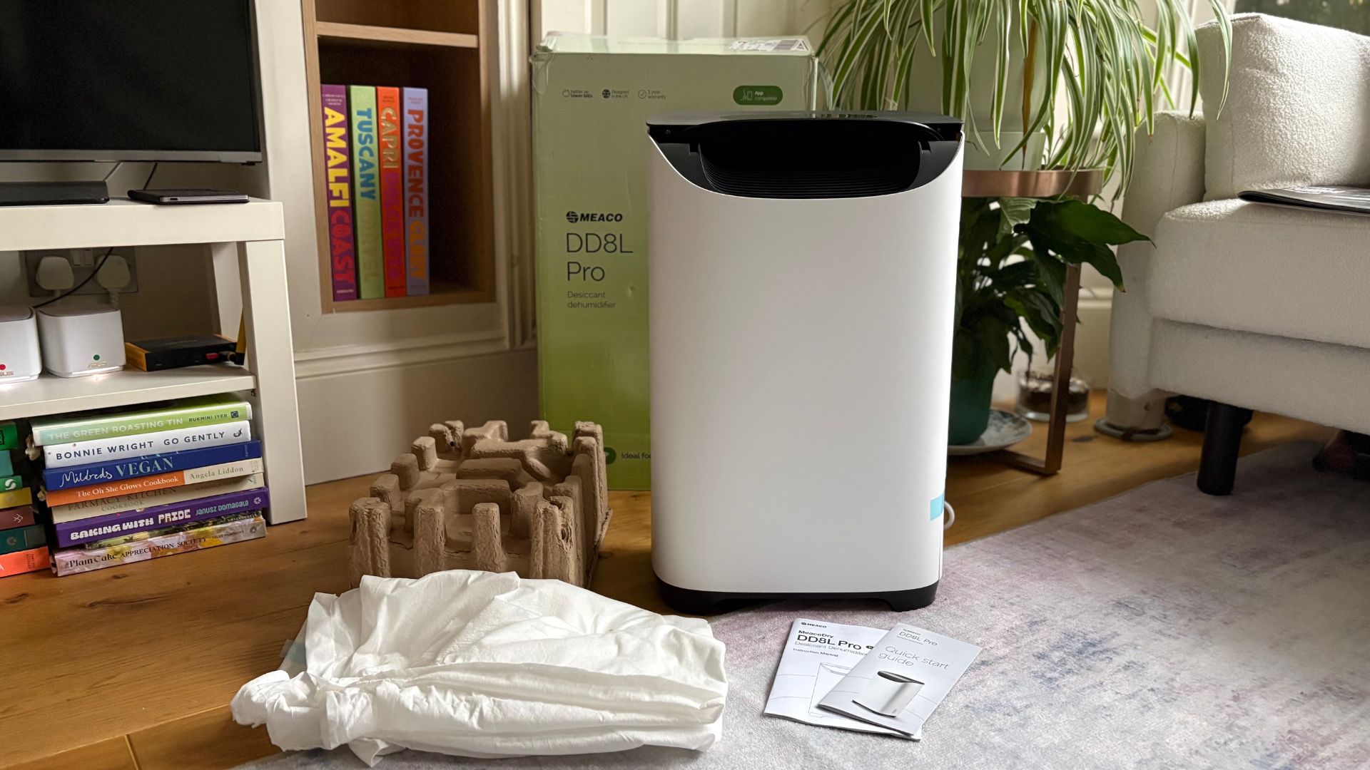 The Meaco DD8L Pro Dehumidifier unboxed