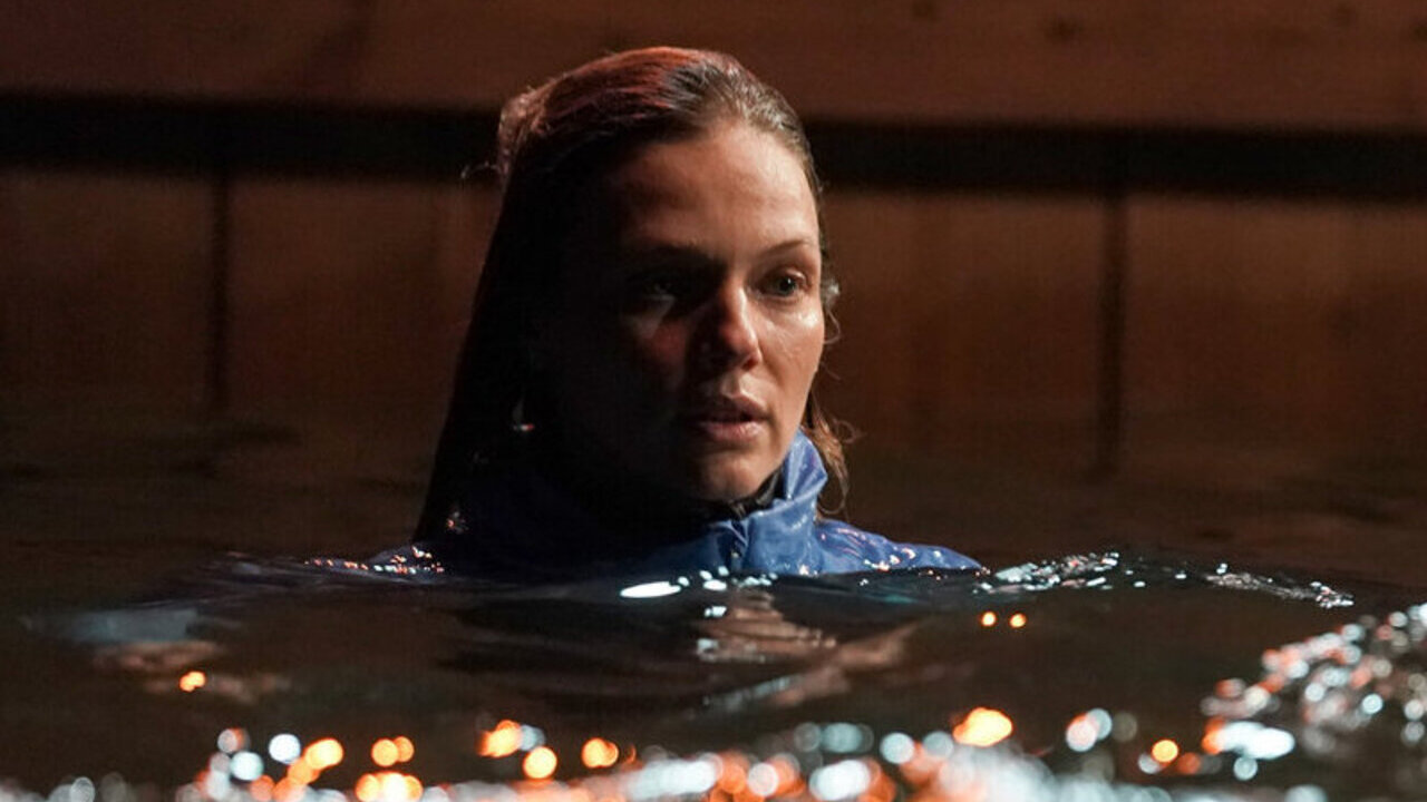 Chicago PD Upton in the river Tracy Spiridakos NBC