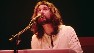 English musician and keyboard player Rick Davies performs live on stage with Supertramp on tour in the United States in June 1979. (Photo by Michael Putland/Getty Images)