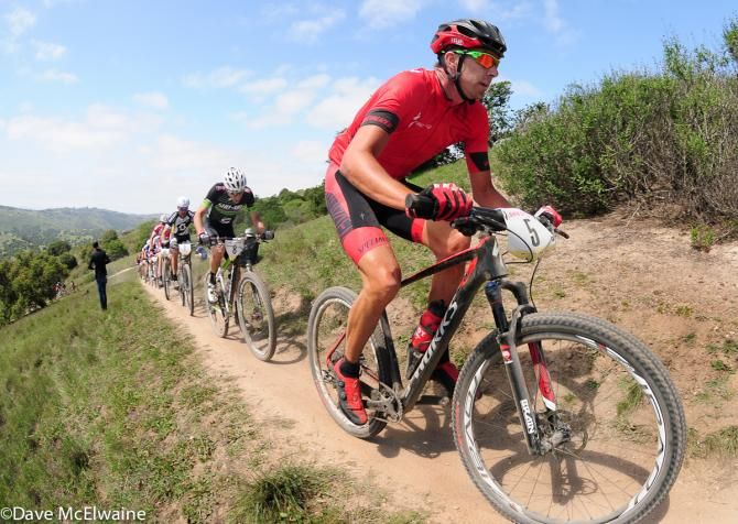 Todd Wells (Specialized) appeared to be helping his teammate Christoph Sauser get away