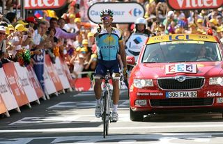 Alberto Contador claims a fine solo victory and the race lead.