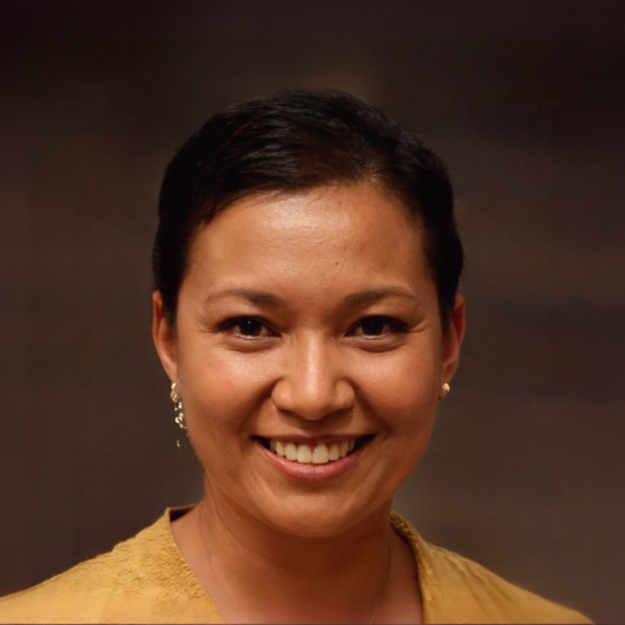 Headshot of Dr. Emma Lin.