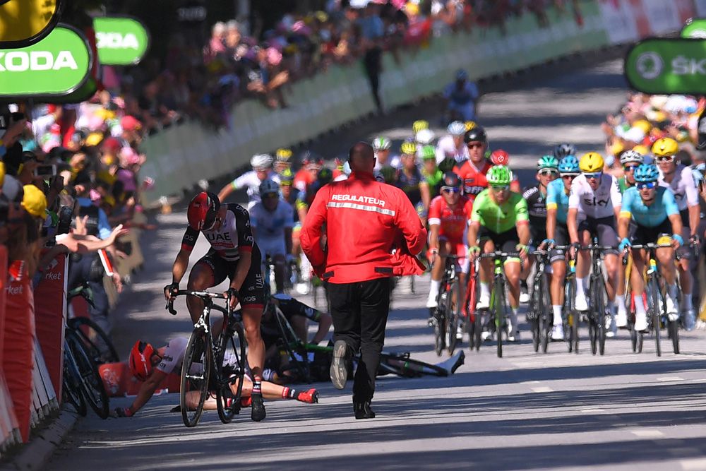 The first help arrives to assist Cavendish