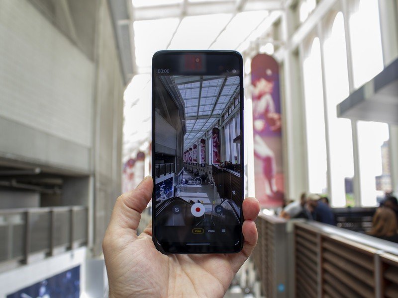 Motorola Edge 2021 Hands On Camera