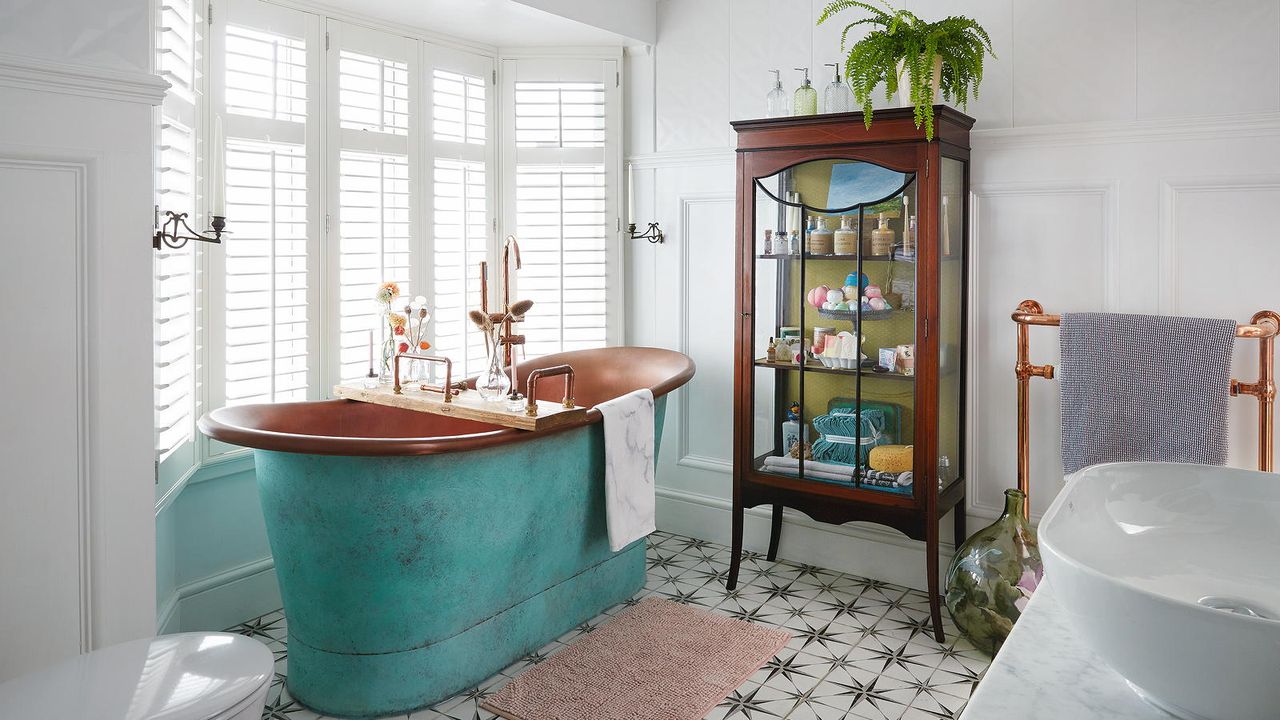 Copper bath tub with glass display cabinet