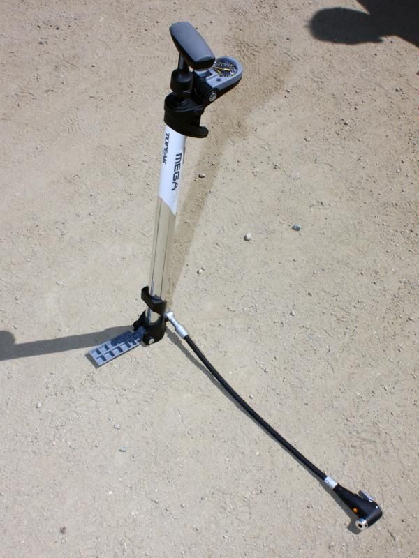 When unfolded, the Topeak Mega Morph becomes a fully featured floor pump with a top-mounted gauge, self-switching locking head, comfortable rubber handle, and durable alloy barrel.