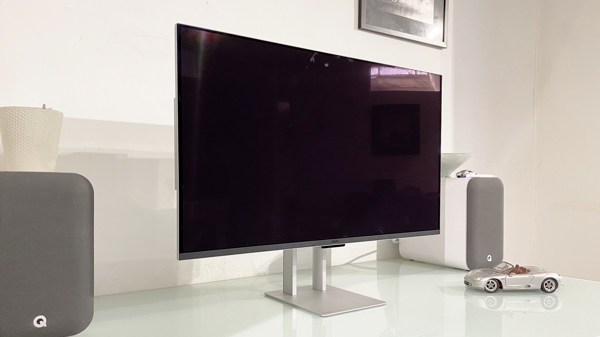 Asus ProArt PA32UCDM 4K OLED monitor during our review