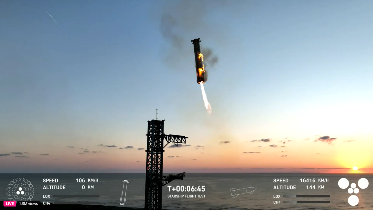 SpaceX Starship Flight 5 Super Heavy lands at Mechazilla