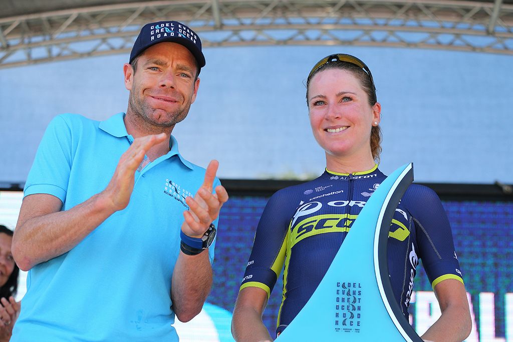 Cadel Evans with Annemiek van Vleuten on the podium