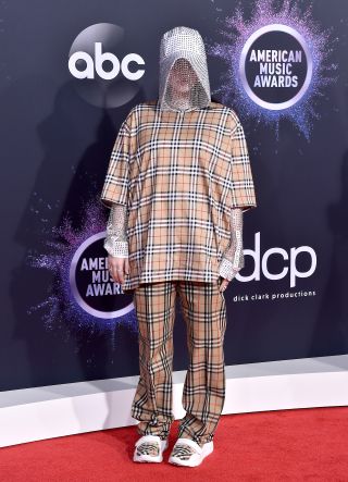 LOS ANGELES, CALIFORNIA - NOVEMBER 24: Billie Eilish attends the 2019 American Music Awards at Microsoft Theater on November 24, 2019 in Los Angeles, California.