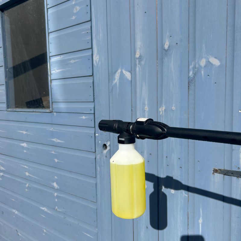 Webb pressure washer attachment with dispenser