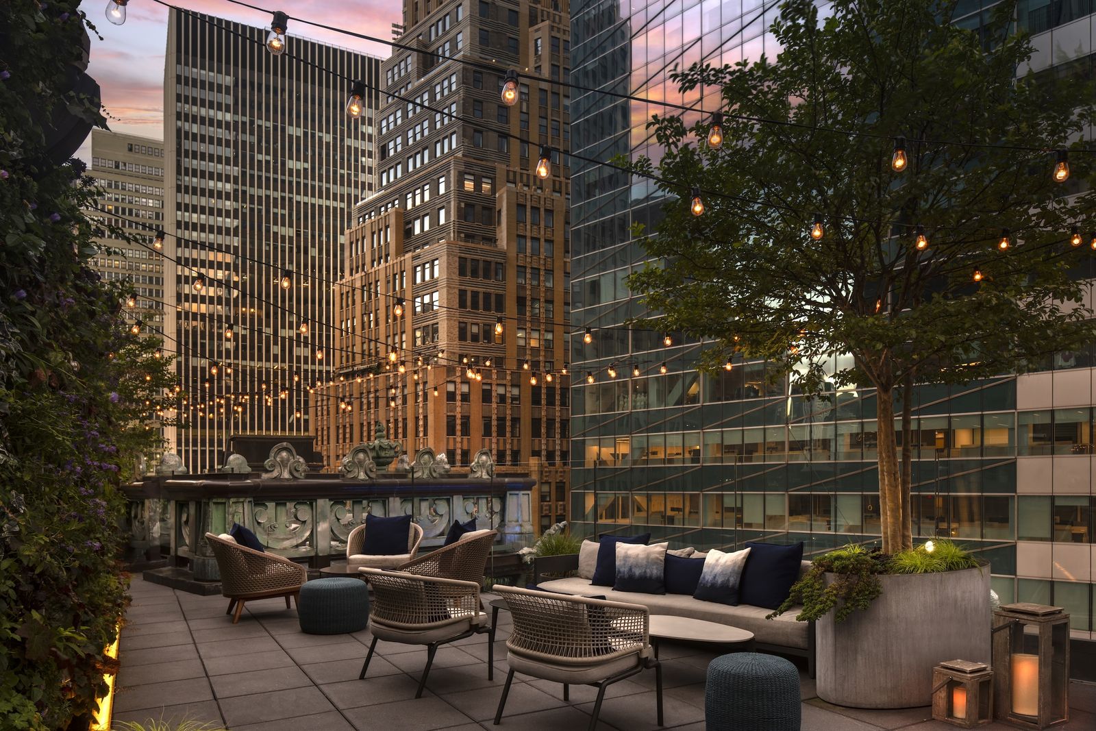The best rooftop bars in New York for good booze and even better views ...
