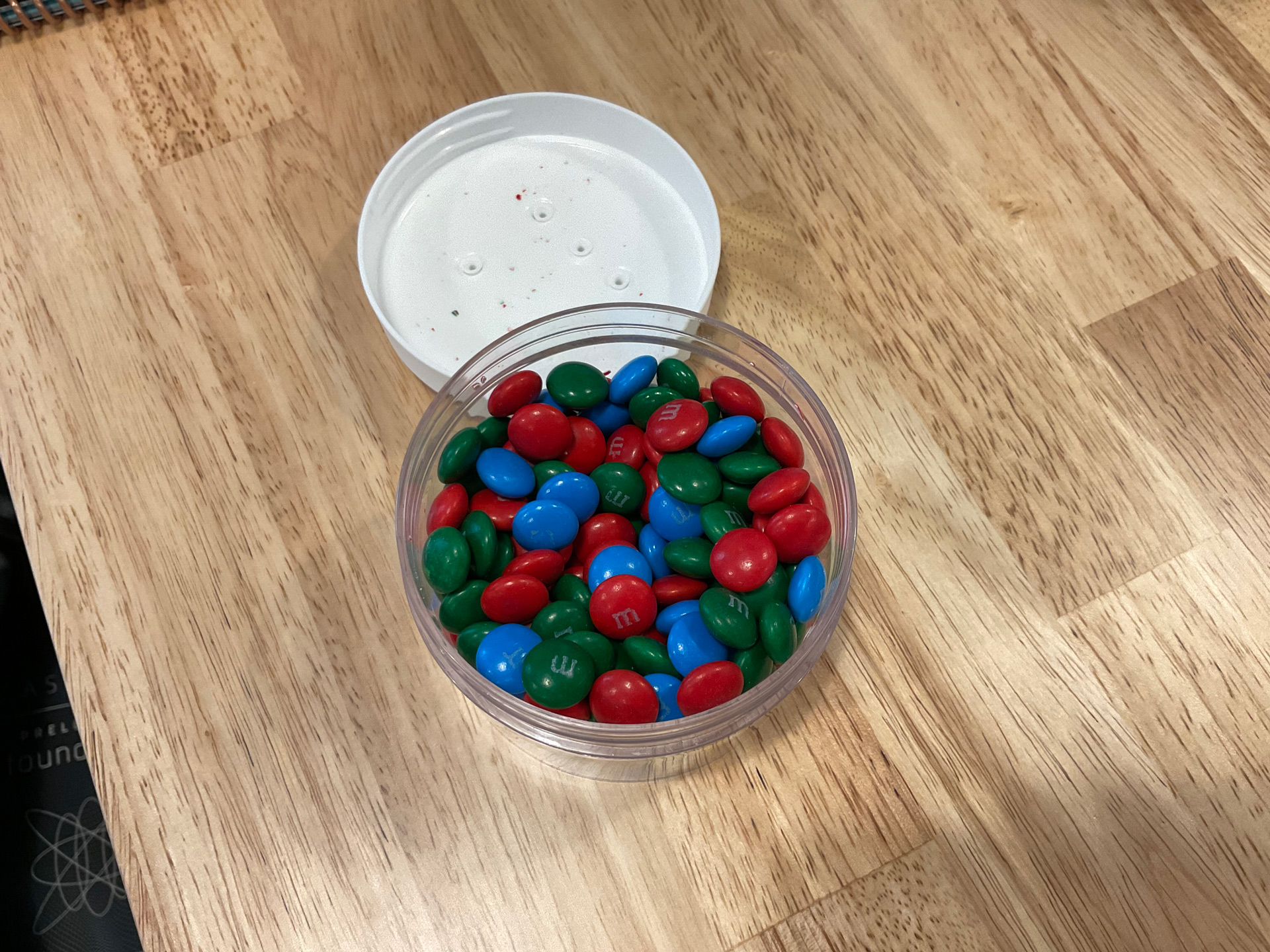 Apple iPad Air 2022 photo of M and Ms