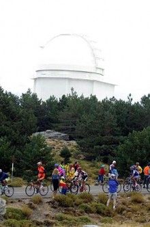 Passing the observatory at the summit of the Calar Alto climb