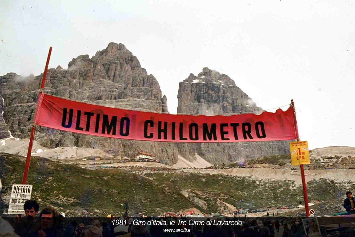 The final kilometre banner of the 1981 stage to Tre Cime di Lavaredo.
