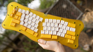 An Alice keyboard created by xinxinwong