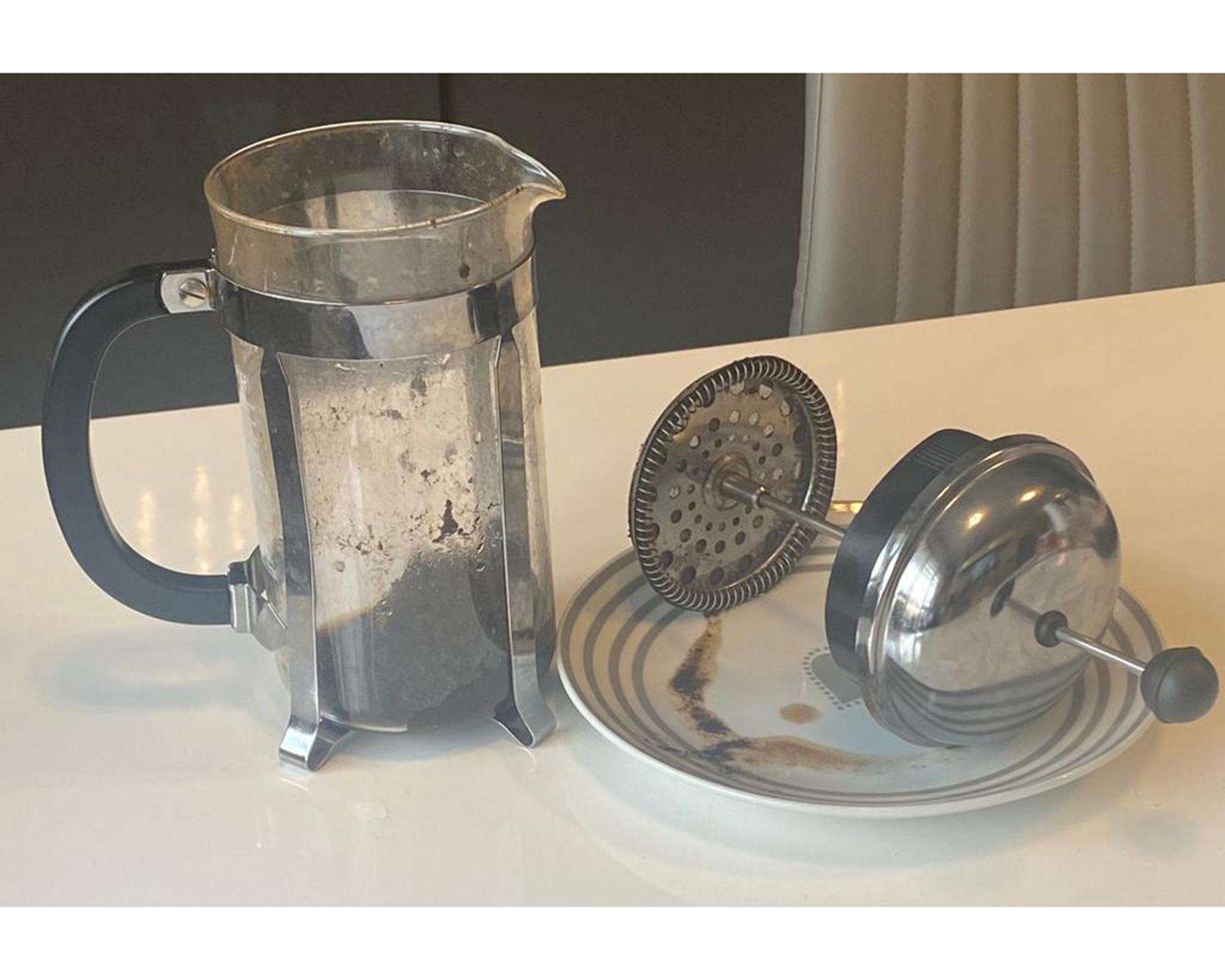 French Press Bodum dengan tutup celup dilepas