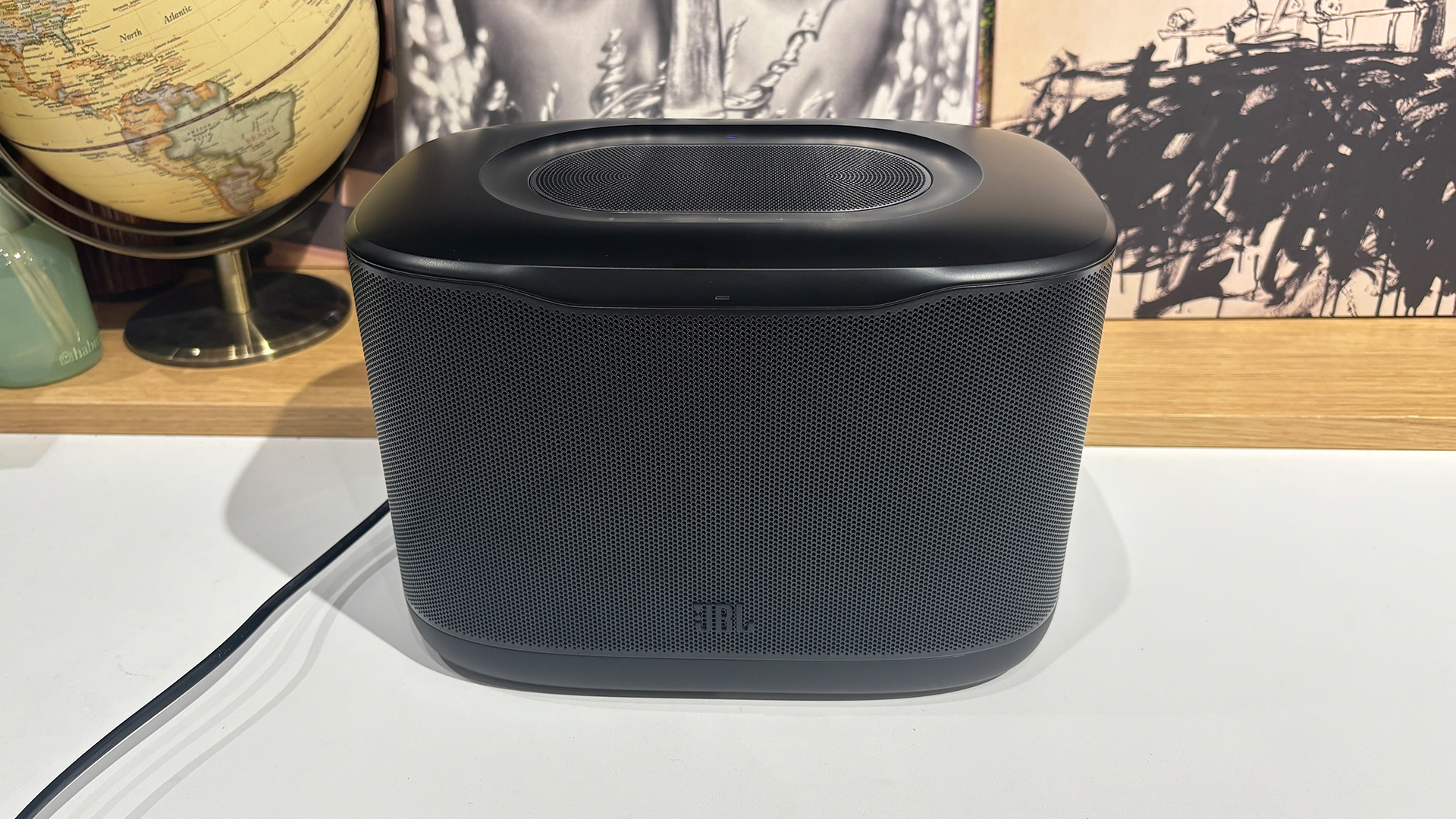 Easy to use, disappointing to listen to