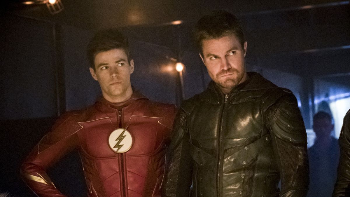 Stephen Amell Posts Sweet BTS Photo With Grant Gustin As The Flash’s Final Season Races Towards The End Of Filming