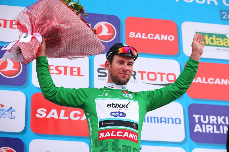 Mark Cavendish (Etixx-Quick Step) leads the points classification