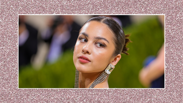  Olivia Rodrigo attends The 2021 Met Gala Celebrating In America: A Lexicon Of Fashion at Metropolitan Museum of Art on September 13, 2021 in New York City. 
