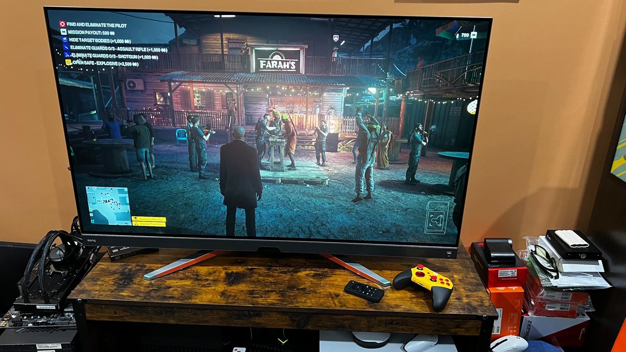 BenQ EX480UZ monitor.