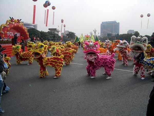 Parade in Zhongshan before the Zhongshan Nantou TCL Air Conditioning Cup.