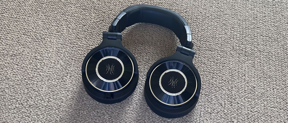 The OneOdio Monitor 60 Wired Headphones pictured on a pale carpet