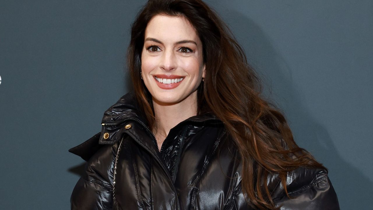 Anne Hathaway at Eileen premiere