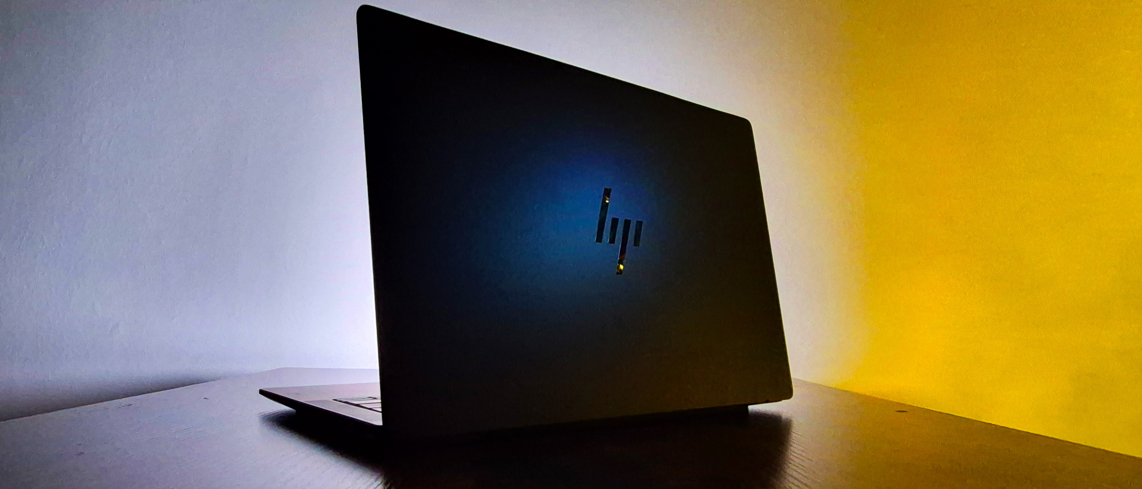 The HP EliteBook X G2i on a desk