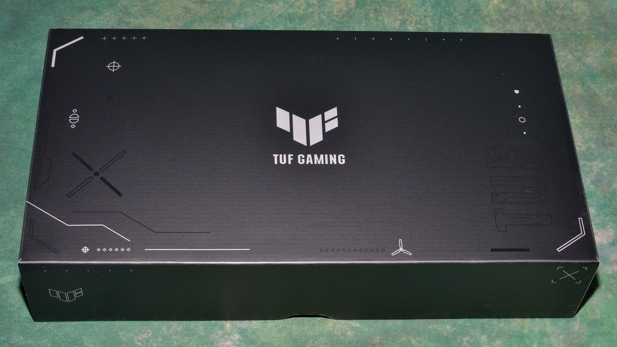 Asus RTX 4070 Ti Super TUF Gaming card photos and unboxing