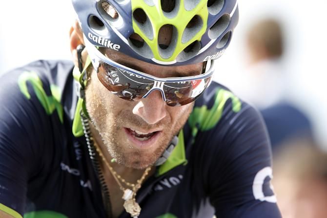 Alejandro Valverde (Movistar) lost time in Risoul to a mechanical issue