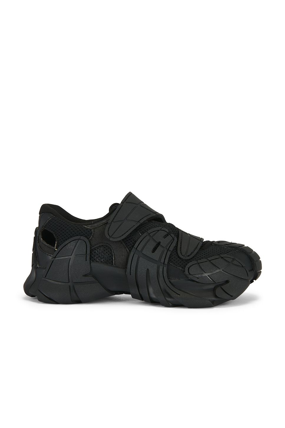 Tormenta Sneaker