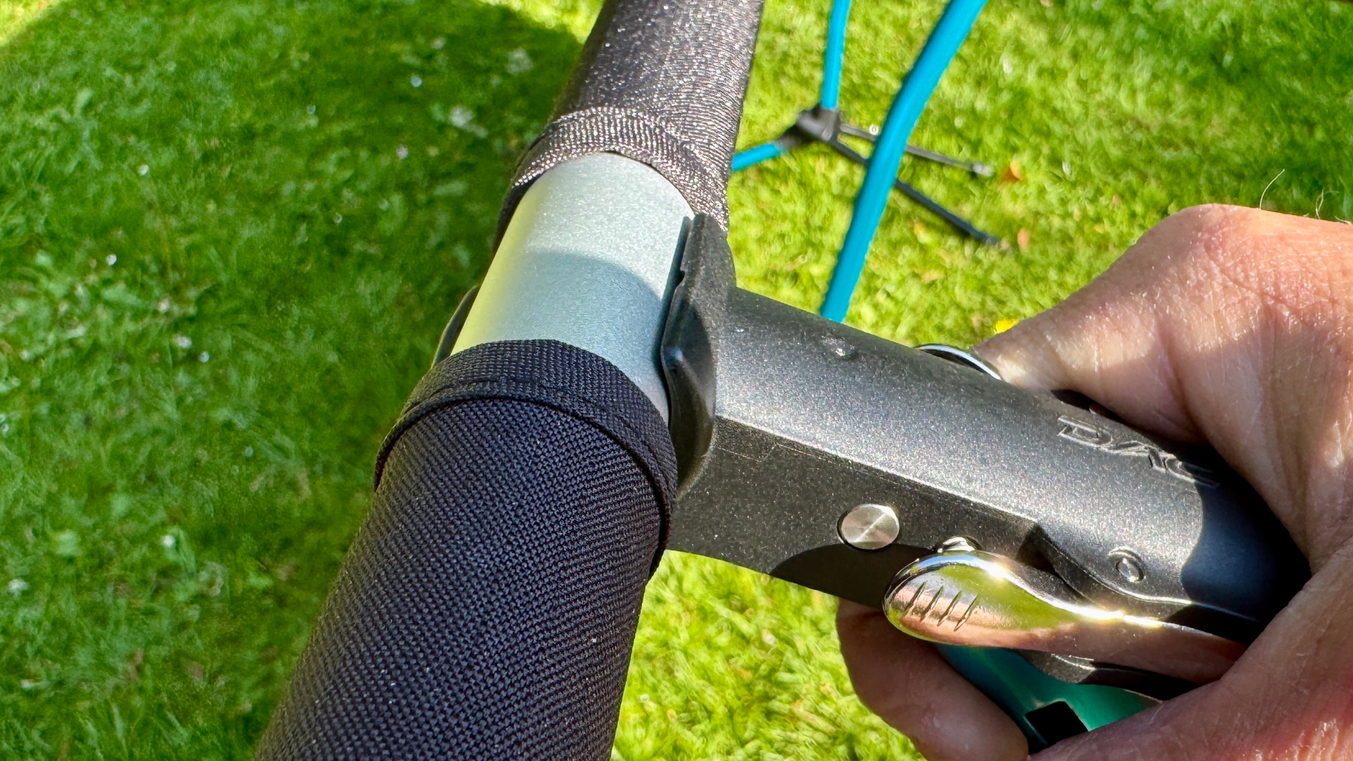 Helinox Cot One Convertible lock lever