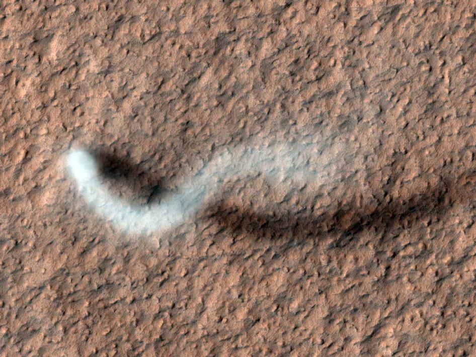 mars tornado nasa mro