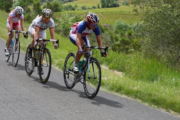 Carmen Small (United States) leading the breakaway.