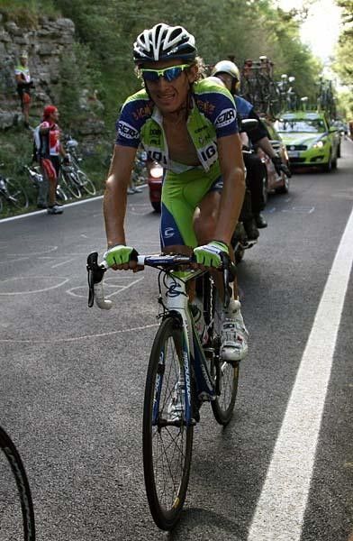 Franco Pellizotti (Liquigas) rides to the finish.