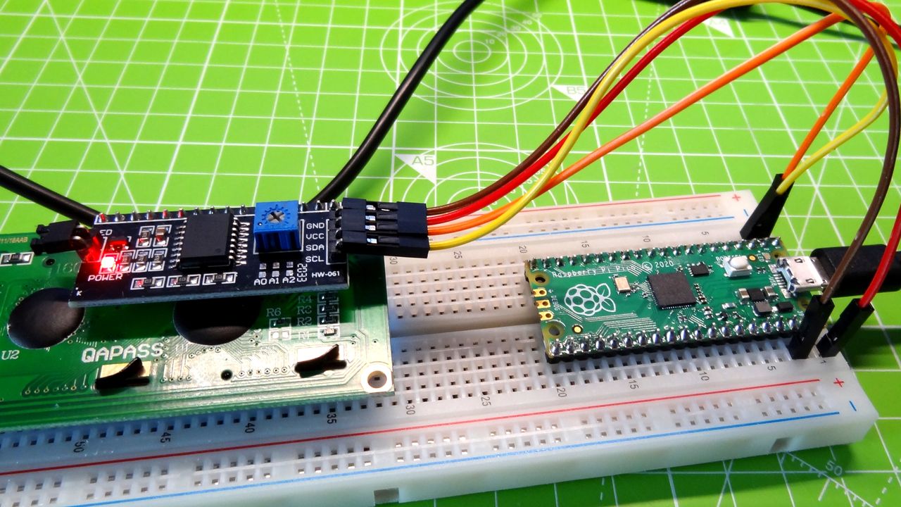 Raspberry Pi Pico with LCD Screen