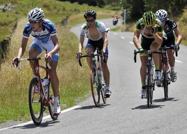 Michael Torkler of Cardno Team and three others are trying to bridge to the leaders