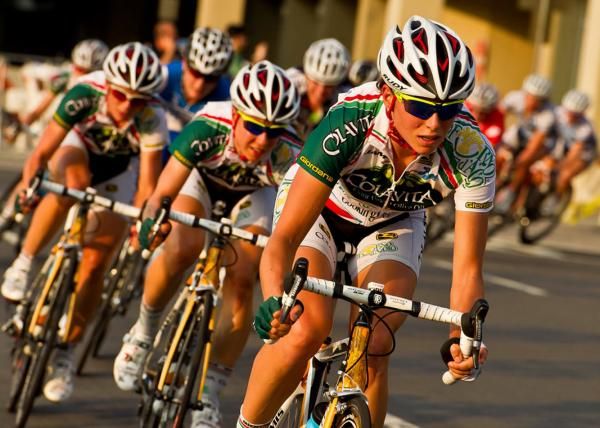 Team Colavita at the front of 2011 Presbyterian Women's Crit.
