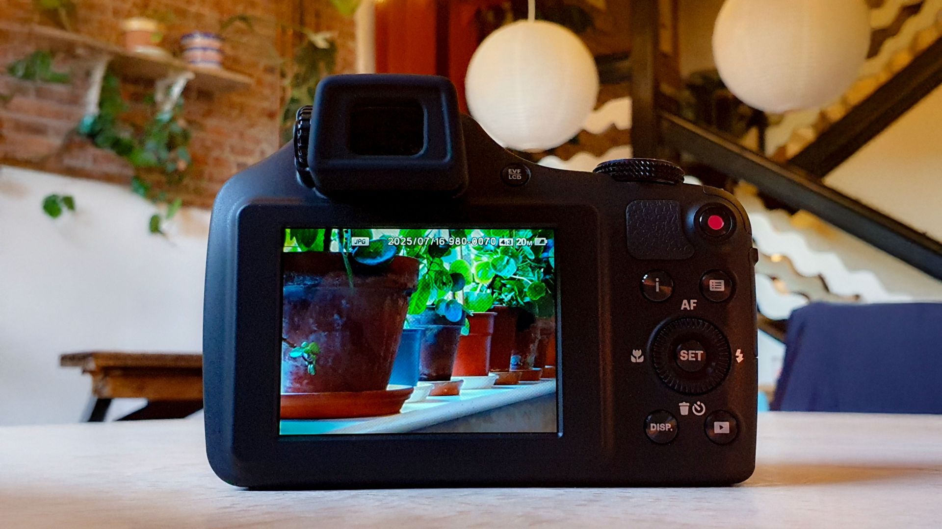 The Kodak PixPro AZ653 bridge camera