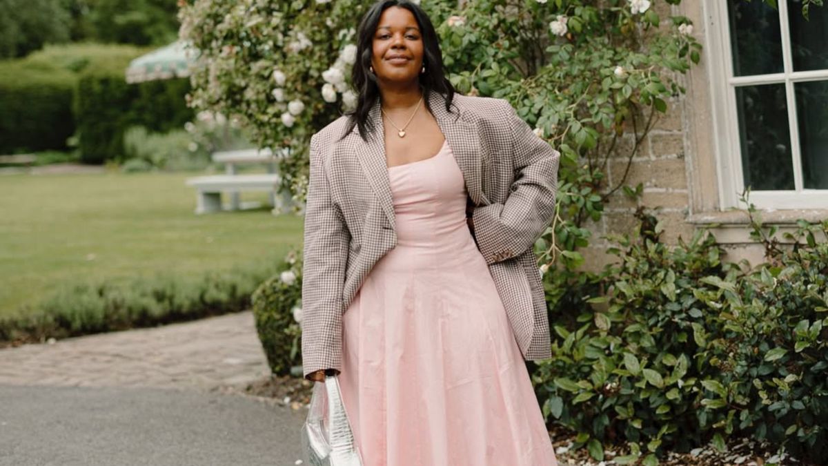 Elegant, Anti-Trend and Quietly Iconic—This Exact Dress Is a Staple for Stylish Europeans