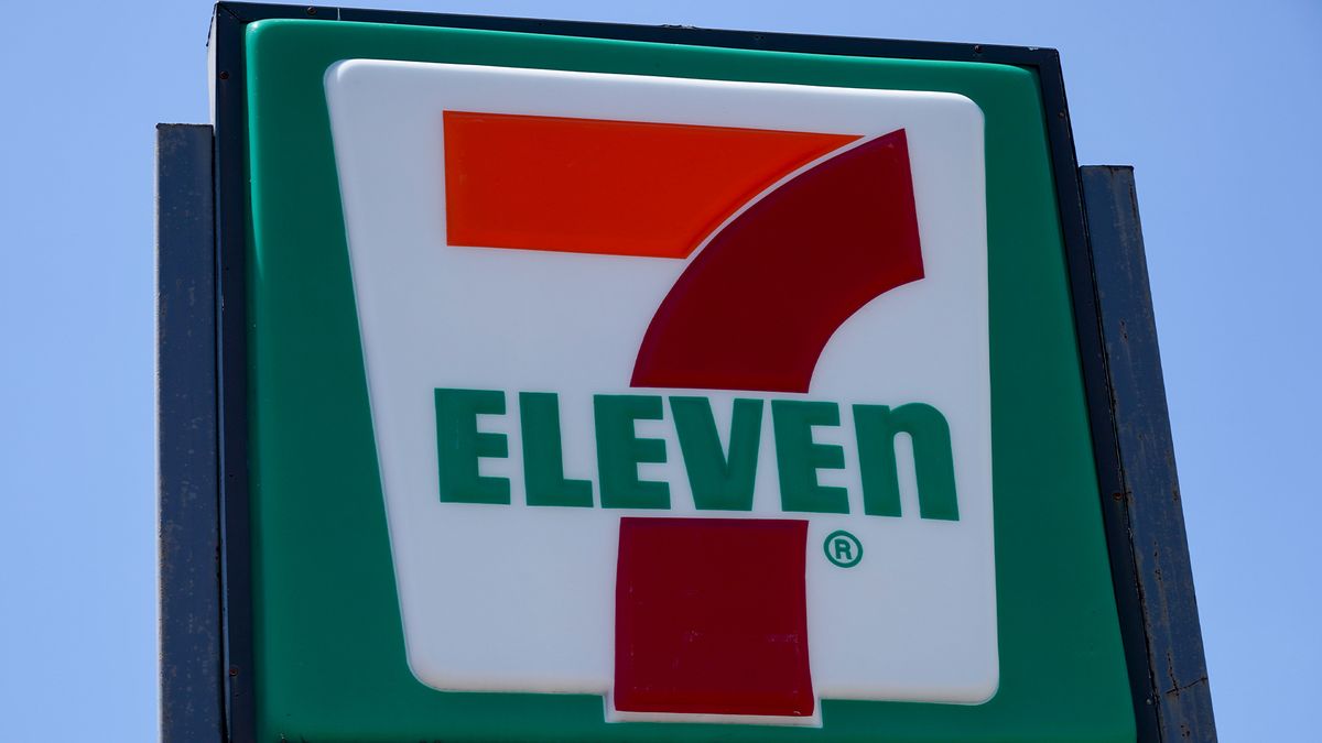 This 7-Eleven logo design detail has got people in a spin | Creative Bloq